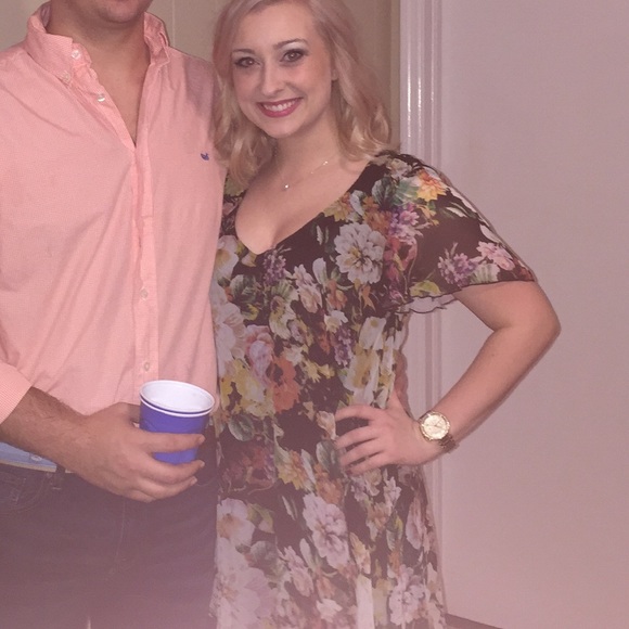 Meet your Posher, Dani - Picture 2 of 3