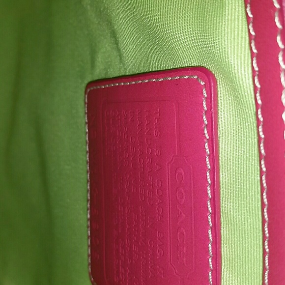 Super cute Coach - Picture 3 of 4