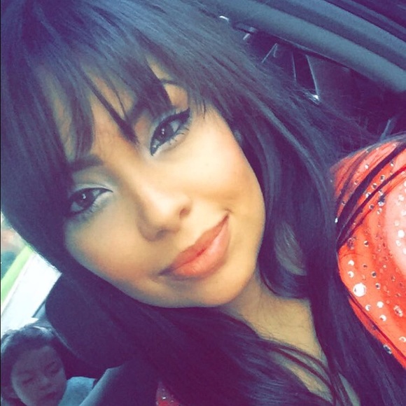 Meet your Posher, Lucy - Picture 1 of 1