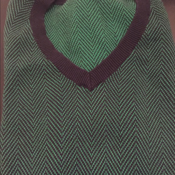 Green and navy blue sweater - Picture 1 of 1