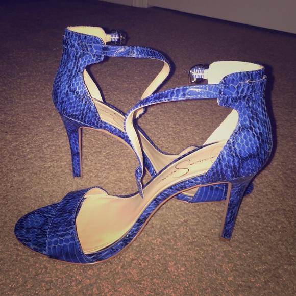 Never worn! Brand new cobalt snakeskin heels!