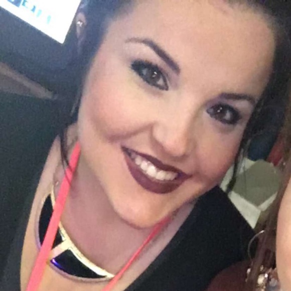 Meet your Posher, Delani