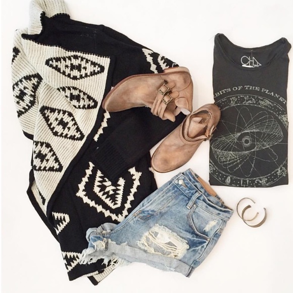 NWT BB Dakota sweater - Picture 2 of 3