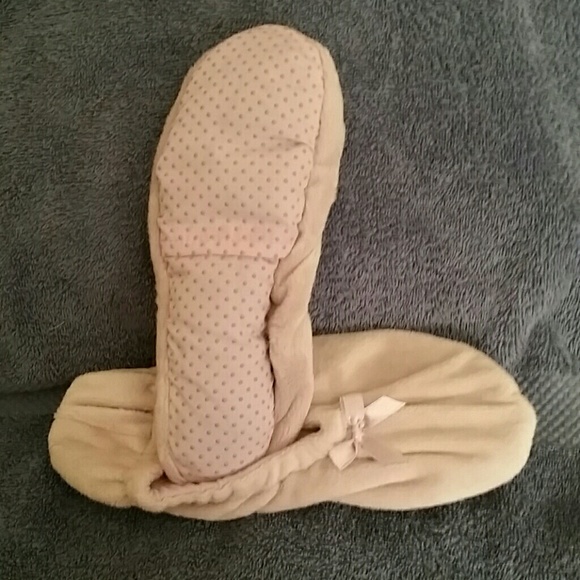 Slippers - Picture 4 of 4