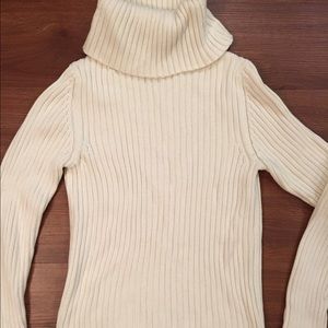 GAP turtleneck sweater