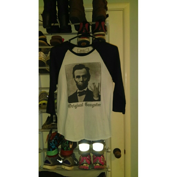 Baseball tee