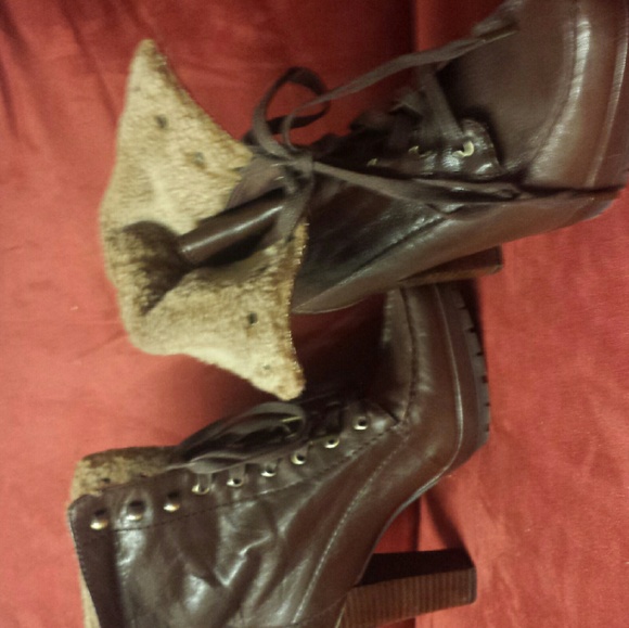 Brown leather boots - Picture 2 of 2