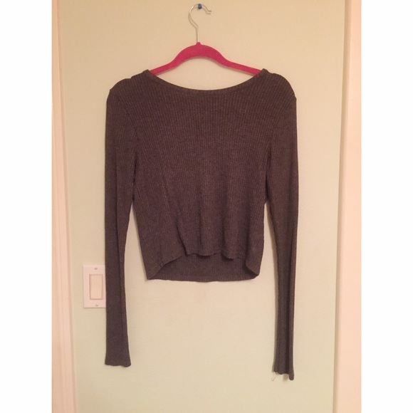 SOLD ✨BRANDY MELVILLE RIBBED GREY KNIT SWEATER✨