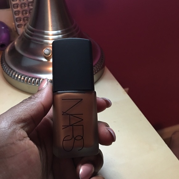 Nars sheer matte foundation