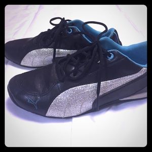 Girls Puma size 1.5 shoes