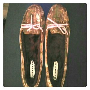 Super warm fur lined camouflage shoes