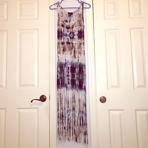 Maxi dress with fringe bottom