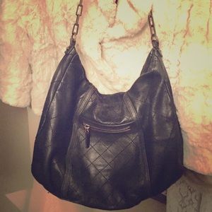 ❤️ TORY BURCH Hobo Black Quilted Leather Chain Bag