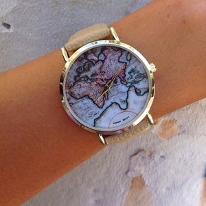 Tara fly world map watch