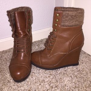 Wedge heeled booties
