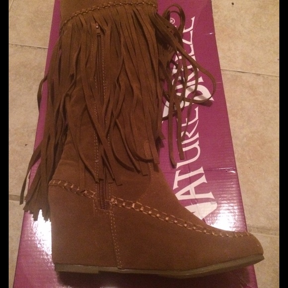 Boots - Picture 1 of 3