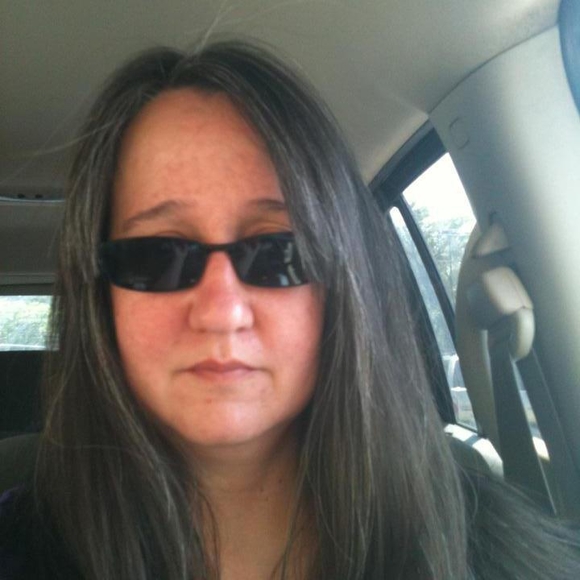 Meet your Posher, Angela - Picture 1 of 1