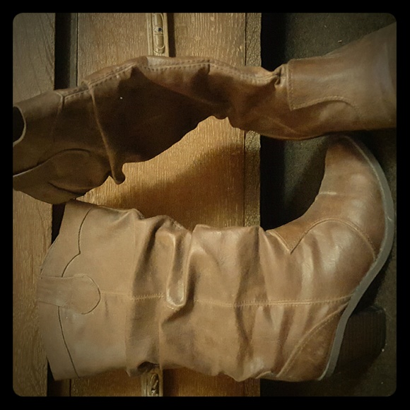 Brown slouchy western boots