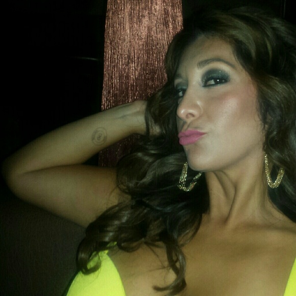 Meet your Posher, Maria - Picture 2 of 3