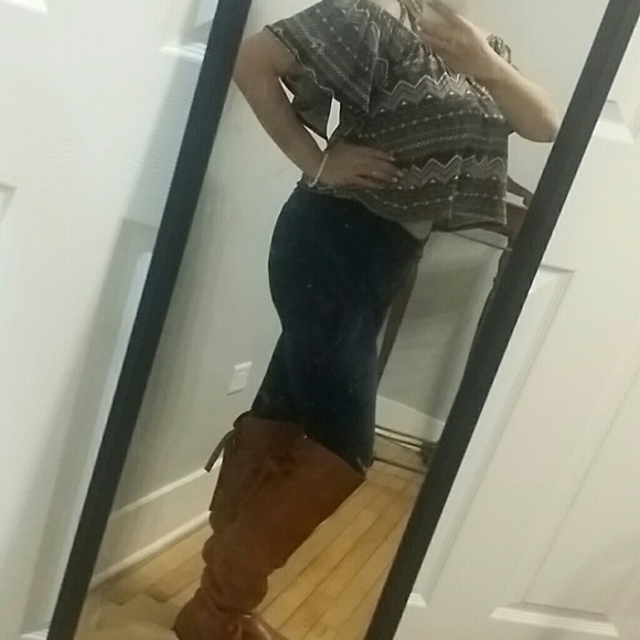 Aztec pattern flowy crop top - Picture 3 of 4