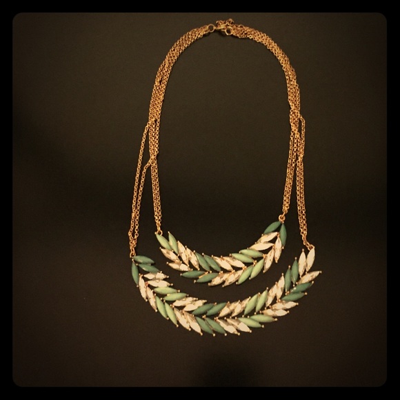 Double strand leaf necklace.