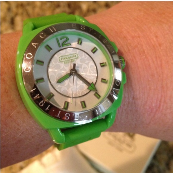 AUTHENTIC* 💚 LIME GREEN COACH WATCH 💚 *