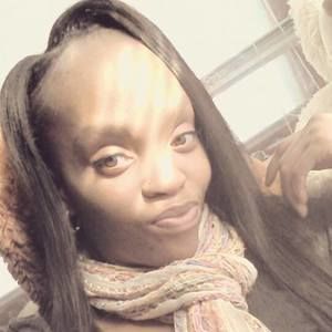 Meet your Posher, Adrienne