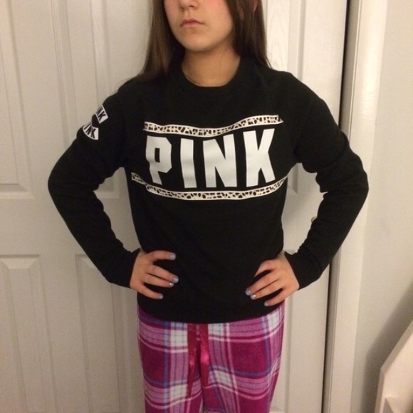 vs pink sweatshirt