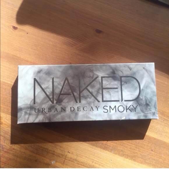 Urban Decay Other - Urban Decay Naked Smokey Eyeshadow Palette