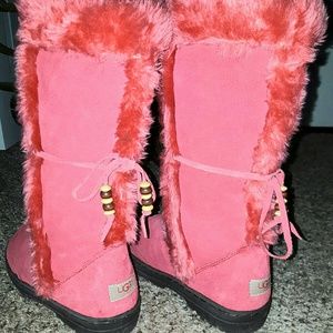 Womens Size 8 - UGGS Sky Nightfall 5359 Red