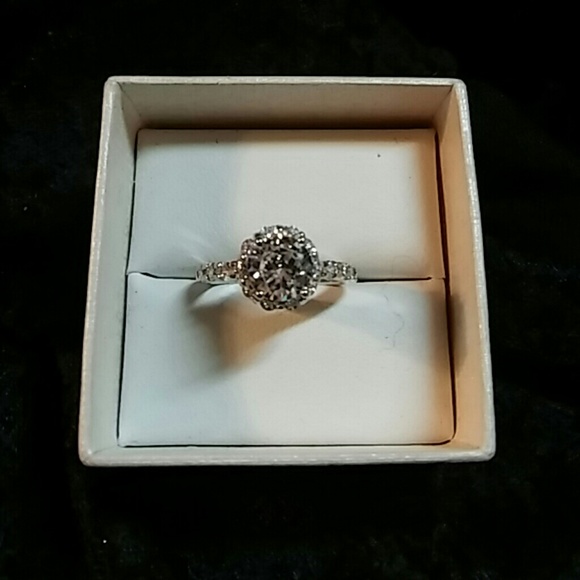 Beautiful Flower Halo CZ Ring Rhodium Plated