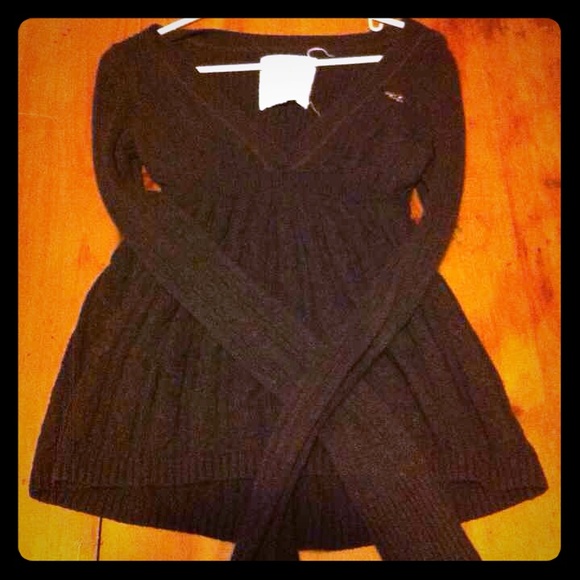 Hollister large Brown sweater!!
