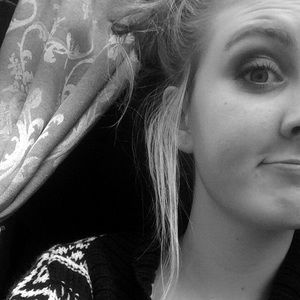 Meet your Posher, Alexis