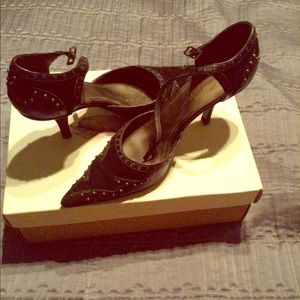 Kitten heel leather/suede pump-nine west