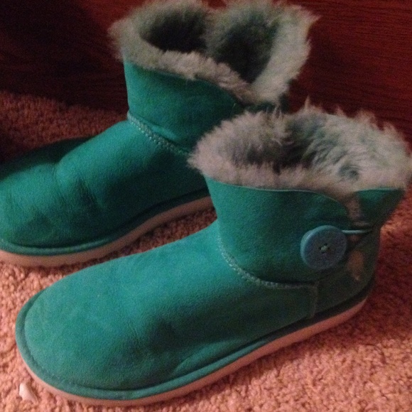 Teal bailey button UGGS