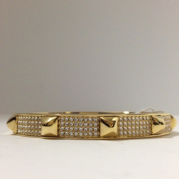 🆕NWT. Michael Kors Pavé Studded Gold Bangle - Picture 3 of 4