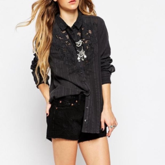 Free People Tops - LAST CHANCE PRICE FIRM❗️Free People Lace Button Up