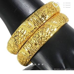 14K Gold plated bracelets bangles Brand New