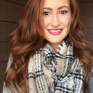 Meet your Posher, Christin