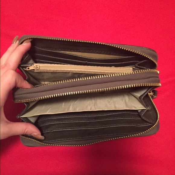 MK wallet - Picture 3 of 3