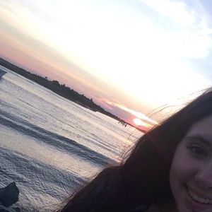 Meet your seller , Serena