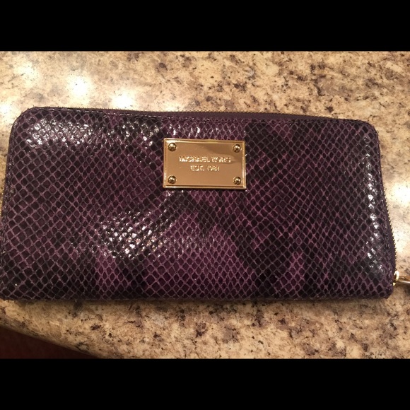 Michael Kors wallet