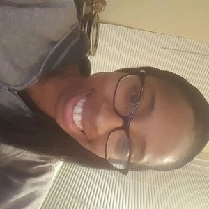 Meet your Posher, Colayne