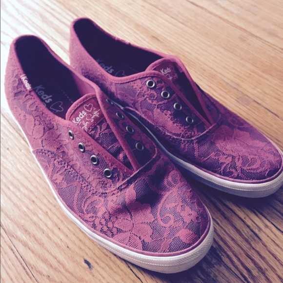 Taylor Swift Red Keds Size 8