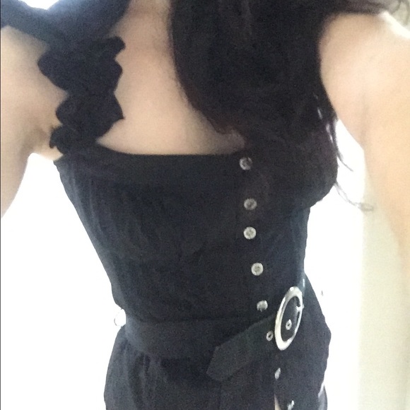 Button up top with matching belt - Picture 1 of 3