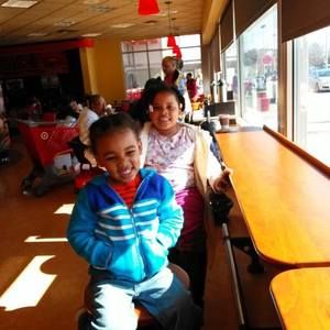 Meet your Posher, Elisa