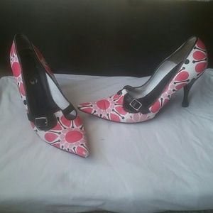 Classic Dolce and Gabbana pumps