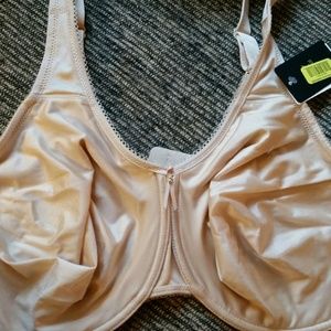 42G silk bra. Wacoal brand.