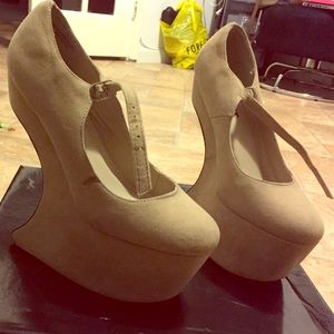 Platform cut out wedges