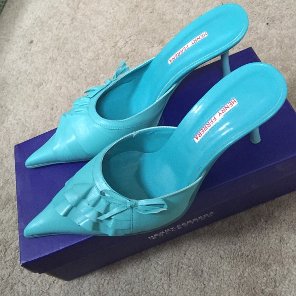 Blue Ruffled heels - Picture 2 of 4